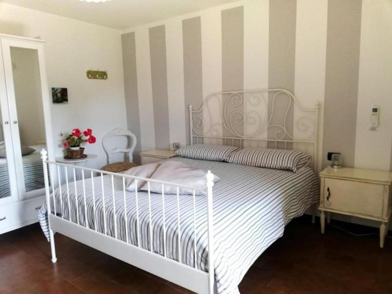 سان فيليتْشي ديل بيناكو Dolce Lago B&B المظهر الخارجي الصورة